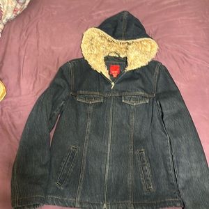 Esprit Denim Jacket with faux fur lined hood and quilted lining. Women’s size M.